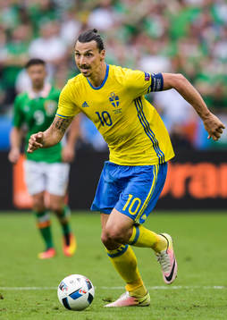 Sveriges Zlatan Ibrahimovic i fotbollsmatchen mellan Irland