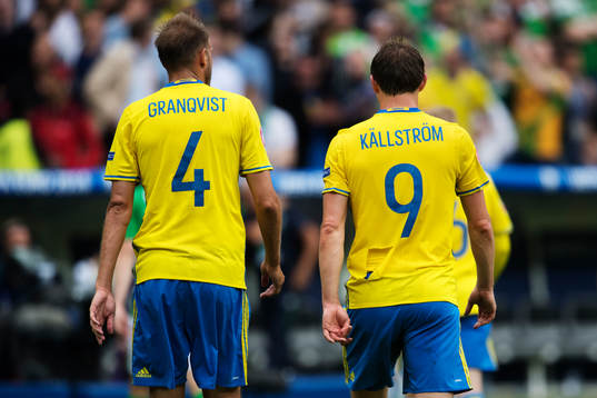 Sveriges Andreas Granqvist och Kim Källström går av
