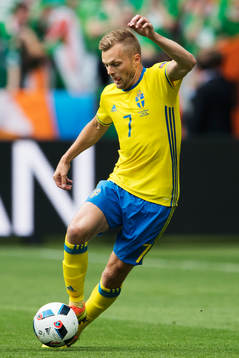 Sveriges Sebastian Larsson i fotbollsmatchen mellan Irland