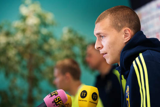 Victor Nilsson Lindelöf vid Sveriges fotbollslandslags