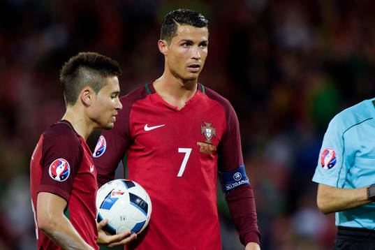 Portugals Cristiano Ronaldo deppar