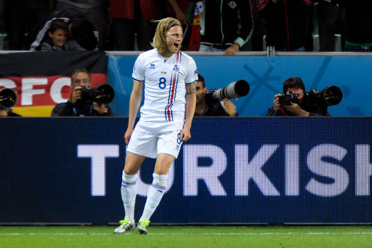 Islands Birkir Bjarnason jublar