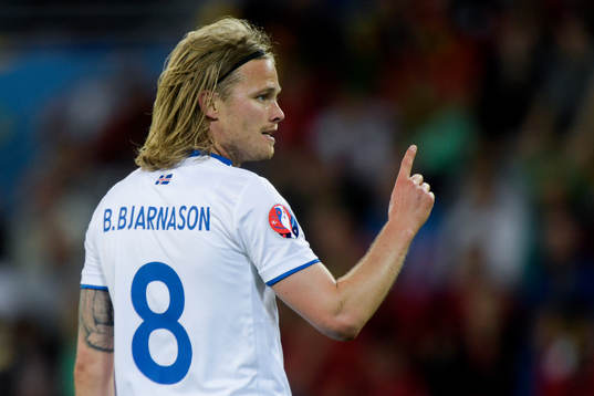 Islands Birkir Bjarnason jublar