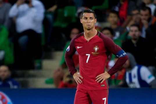 Portugals Cristiano Ronaldo deppar