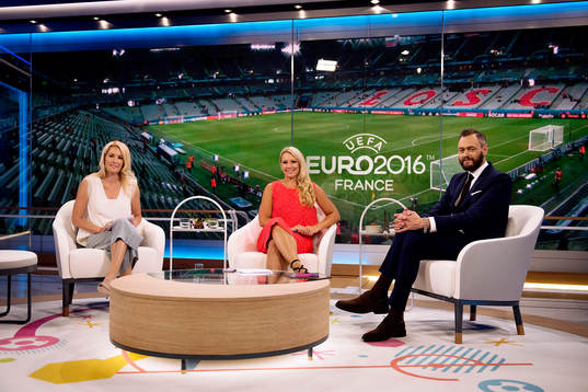 Hanna Marklund, Anna Brolin och Olof Lundh på plats i