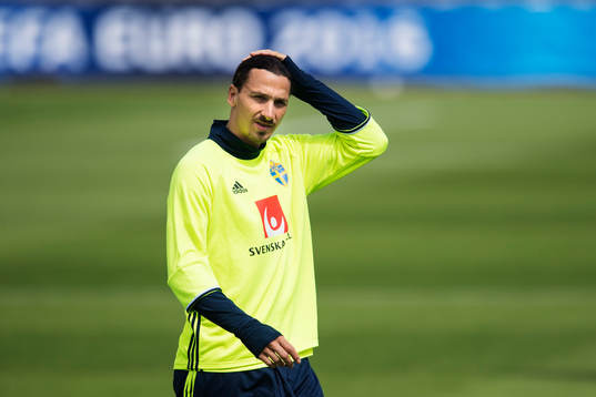 Zlatan Ibrahimovic på Sveriges fotbollslandslags träning