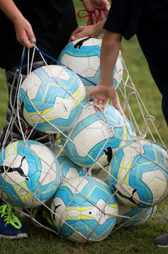 Fotbollar i bollnät i matchen i DM mellan Tågarp och IFK