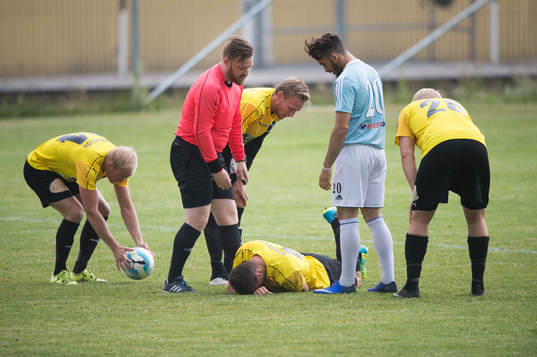Skadad spelare i matchen i DM mellan Tågarp och IFK