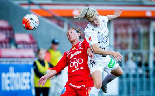 Örebros Melissa Tancredi och Piteås Emelie Lövgren