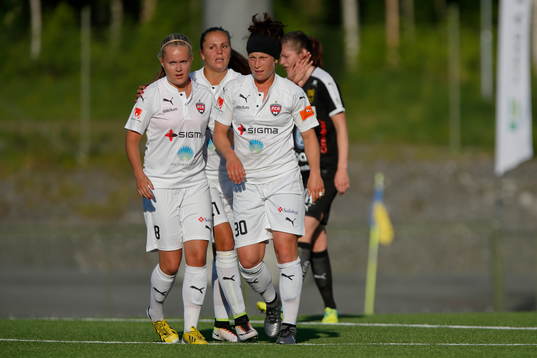 Rosengårds Ella Masar blir grattad