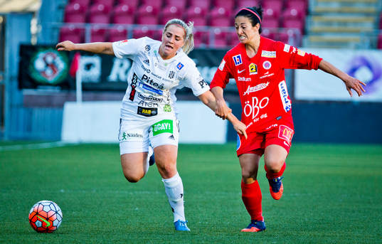 Piteås Irma Helin och Örebros Marie-Eve Nault