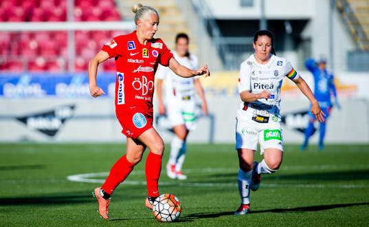 Örebros Julia Spetsmark och Piteås Josefin Johansson