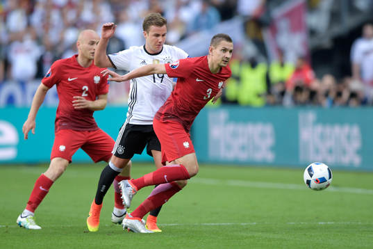 Polens Michal Pazdan (v) och Artur Jedrzejczyk (h)