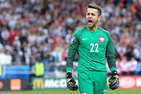 Polens målvakt Lukasz Fabianski jublar