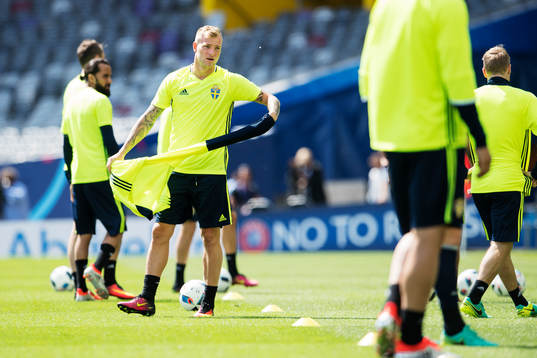 John Guidetti på Sveriges fotbollslandslags träning