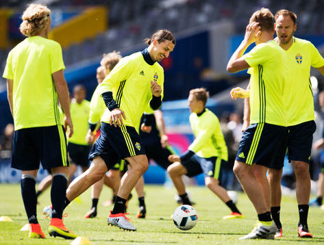 Zlatan Ibrahimovic på Sveriges fotbollslandslags träning