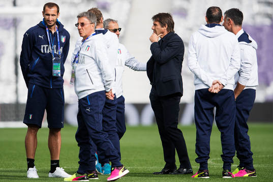 Giorgio Chiellini och förbundskapten Antonio Conte med