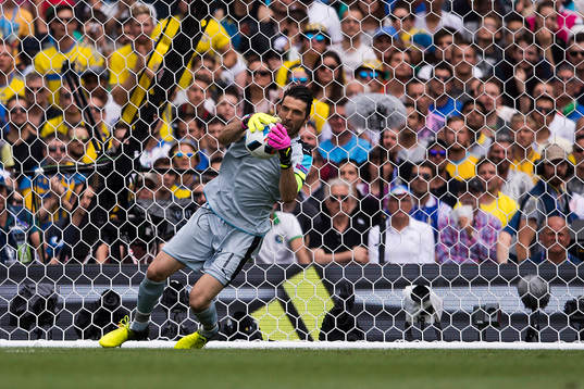 Italiens målvakt Gianluigi Buffon  i fotbollsmatchen