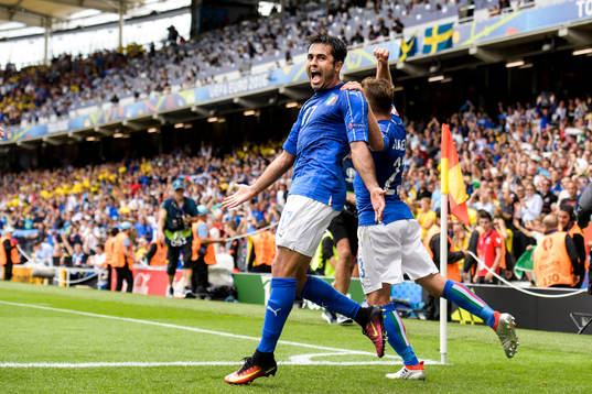 Italiens Eder jublar