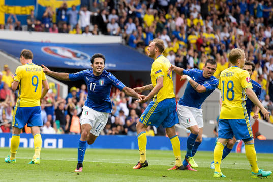 Italiens Eder jublar