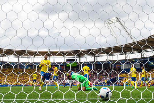 Sveriges Martin Olsson, Kim Källström, Andreas Isaksson,
