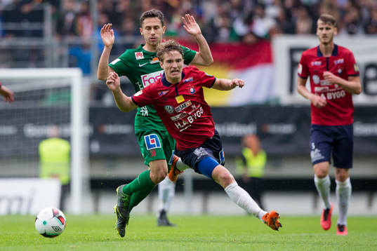 Örgrytes Jakob Lindström faller