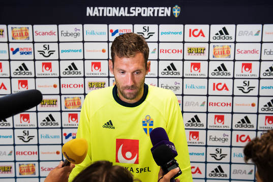 Andreas Isaksson på Sveriges fotbollslandslags pressträff