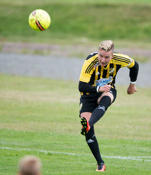 IFK Hässleholms Danny Gunnarsson i matchen i division 2