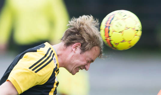 IFK Hässleholms Axel Harletun i matchen i division 2