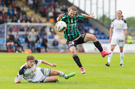 GAIS Bragi Bergsson och Varbergs Thomas Drage