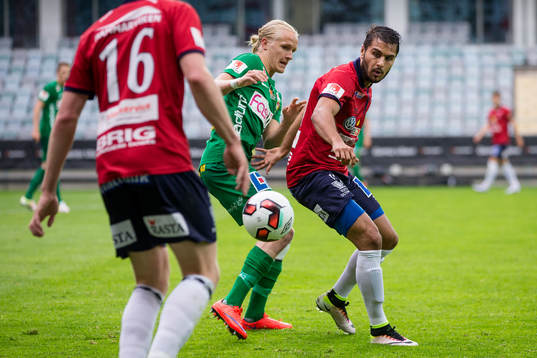 Dalkurds Henrik Löfkvist mot Örgrytes William Atashkadeh