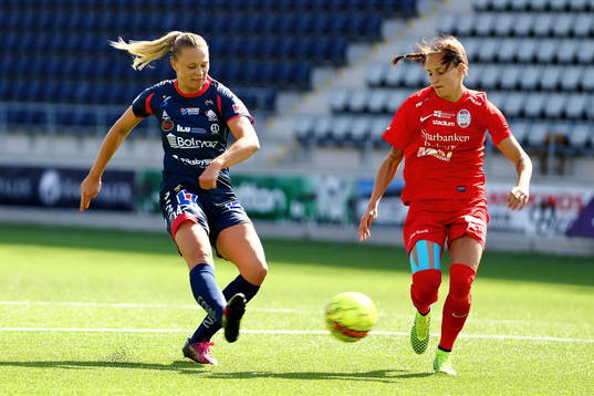 Linköpings Fridolina Rolfö avlossar 1-0-målet