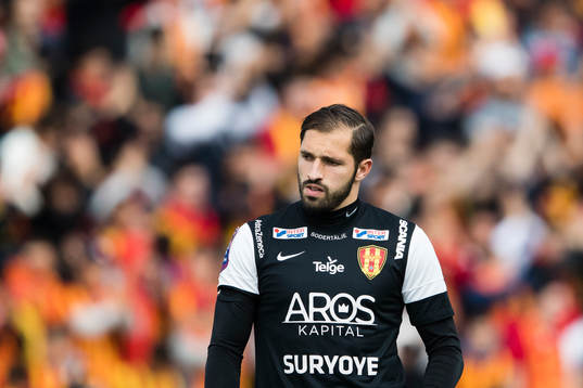 Syrianskas målvakt Dejan Garaca