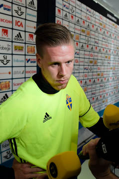Sveriges Pontus Jansson i mixade zonen före Sveriges