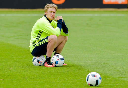 Sveriges Emil Forsberg deppar på Sveriges