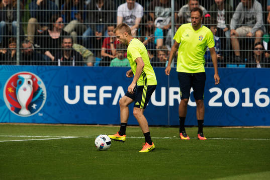 Sebastian Larsson och Andreas Granqvist på Sveriges