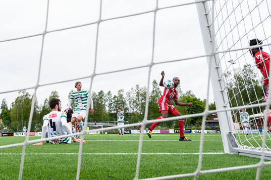 s Akeil Barrett missar öppetmål i slutet av matchen