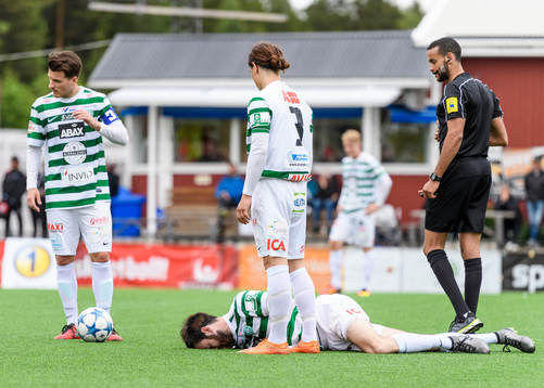 Västerås Robin Blommé har ont