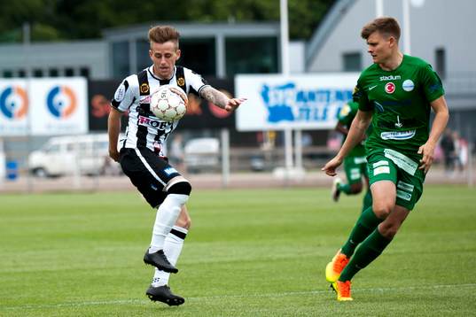 Landskronas Rasmus Alm och Prespas Ilir Tahiri