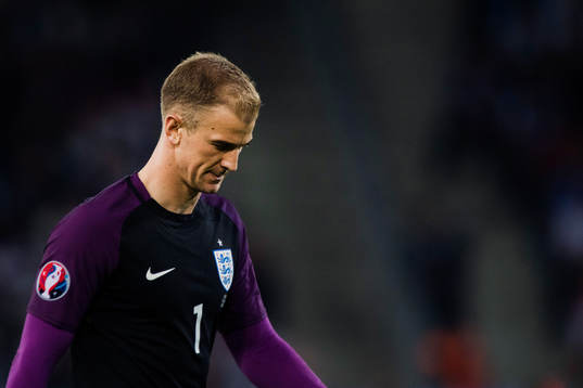 Englands målvakt Joe Hart deppar i fotbollsmatchen mellan