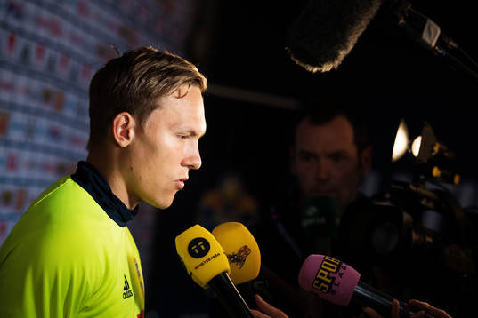 Ludwig Augustinsson i mixed zone