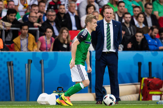 Nordirlands förbundskapten Michael O'Neill och Steven