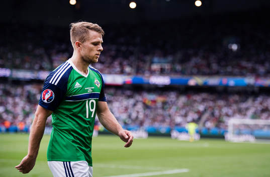 Nordirlands Jamie Ward  i fotbollsmatchen mellan Nordirland