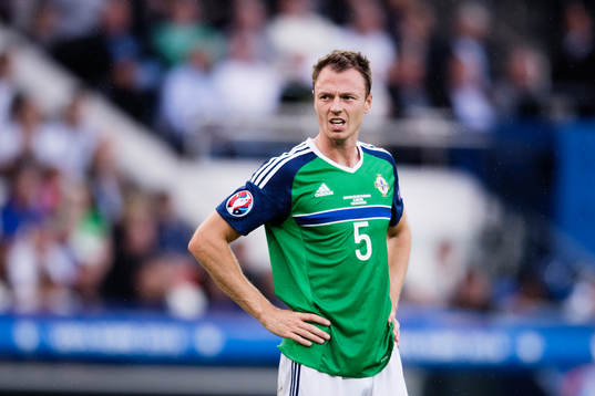 Nordirlands Jonny Evans i fotbollsmatchen mellan Nordirland