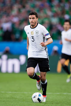 Tysklands Jonas Hector i fotbollsmatchen mellan Nordirland