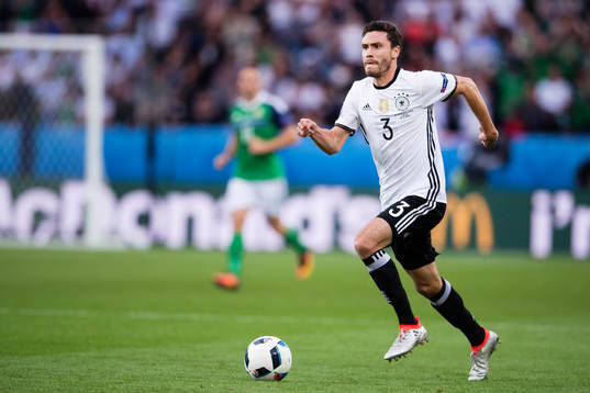 Tysklands Jonas Hector i fotbollsmatchen mellan Nordirland