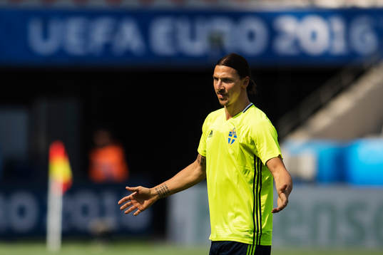 Zlatan Ibrahimovic på Sveriges fotbollslandslags träning