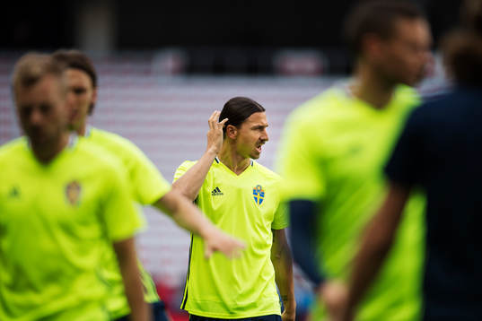 Zlatan Ibrahimovic på Sveriges fotbollslandslags träning