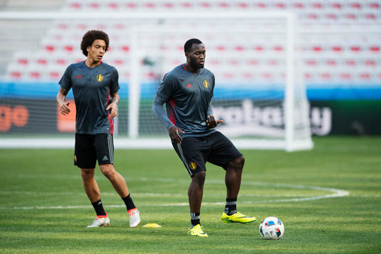 Axel Witsel och Romelu Lukaku på Belgiens