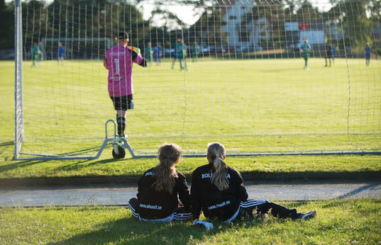 Bollflickor  i matchen i division 5 mellan Åhus och